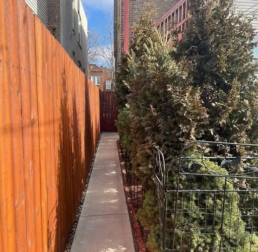 Fully Furnished 2br Near Oak Park I Utilities Included I Car Available Apartment *